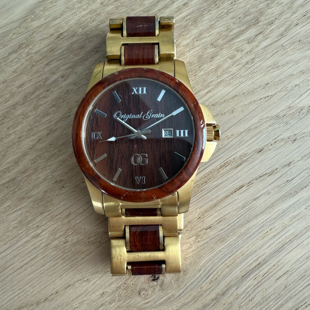 Original Grain 43mm watch